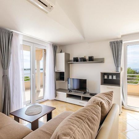 Stunning Apartment In Sevid With Kitchen Dış mekan fotoğraf